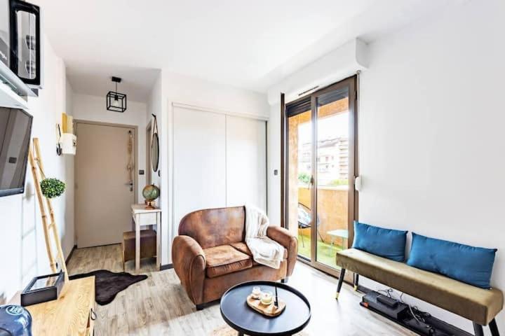 L'Appart Denfert Apartment มงโตบ็อง ภายนอก รูปภาพ
