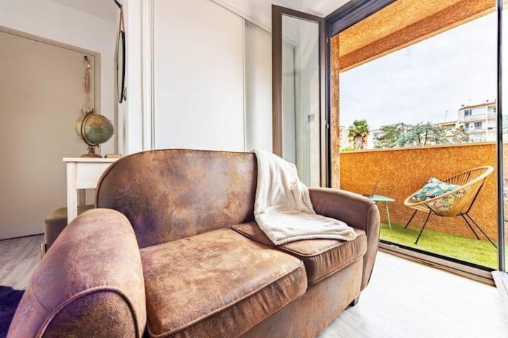 L'Appart Denfert Apartment มงโตบ็อง ภายนอก รูปภาพ